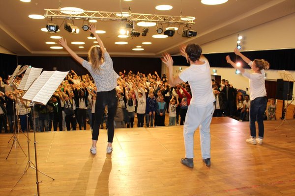 Schulveranstaltung in der Aula